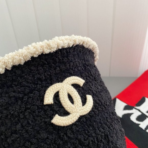 ?✨AUTHENTIC✨?CHANEL hat main image 7